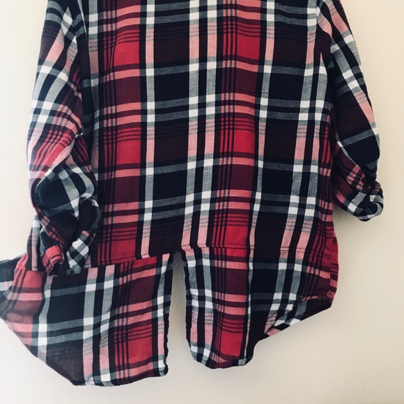 COTTON ON - red, dark blue, & cream flannel - Picture 3 of 5